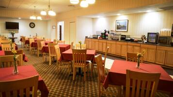 Free daily buffet breakfast