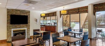 勞林堡凱富飯店