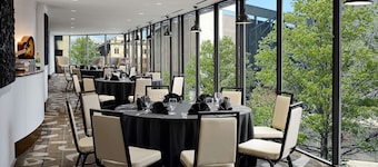 DoubleTree by Hilton Hotel Nashville Downtown