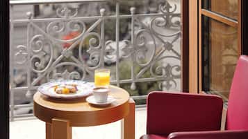 Premium bedding, down duvets, minibar, in-room safe