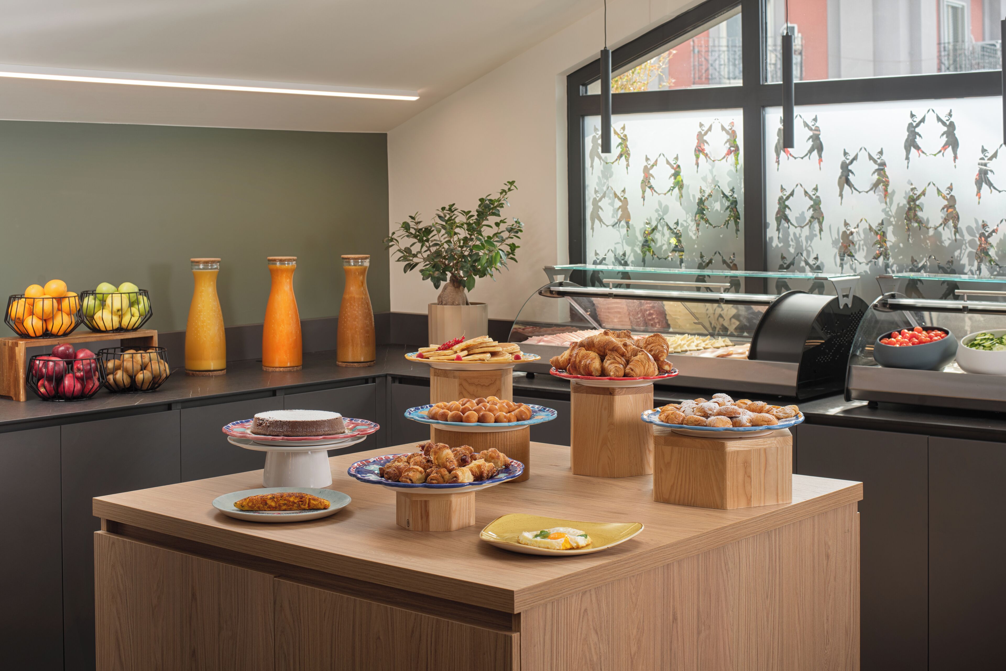 Petit déjeuner buffet servi tous les jours en supplément