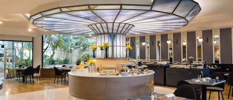 Daily buffet breakfast (EUR 15 per person)