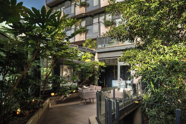 Terrace/patio - The Nicolaus Hotel (Bari)