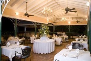 Breakfast, lunch, dinner served; local and international cuisine 