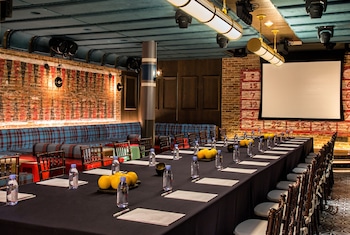 Meeting space at Dream Midtown, by Hyatt