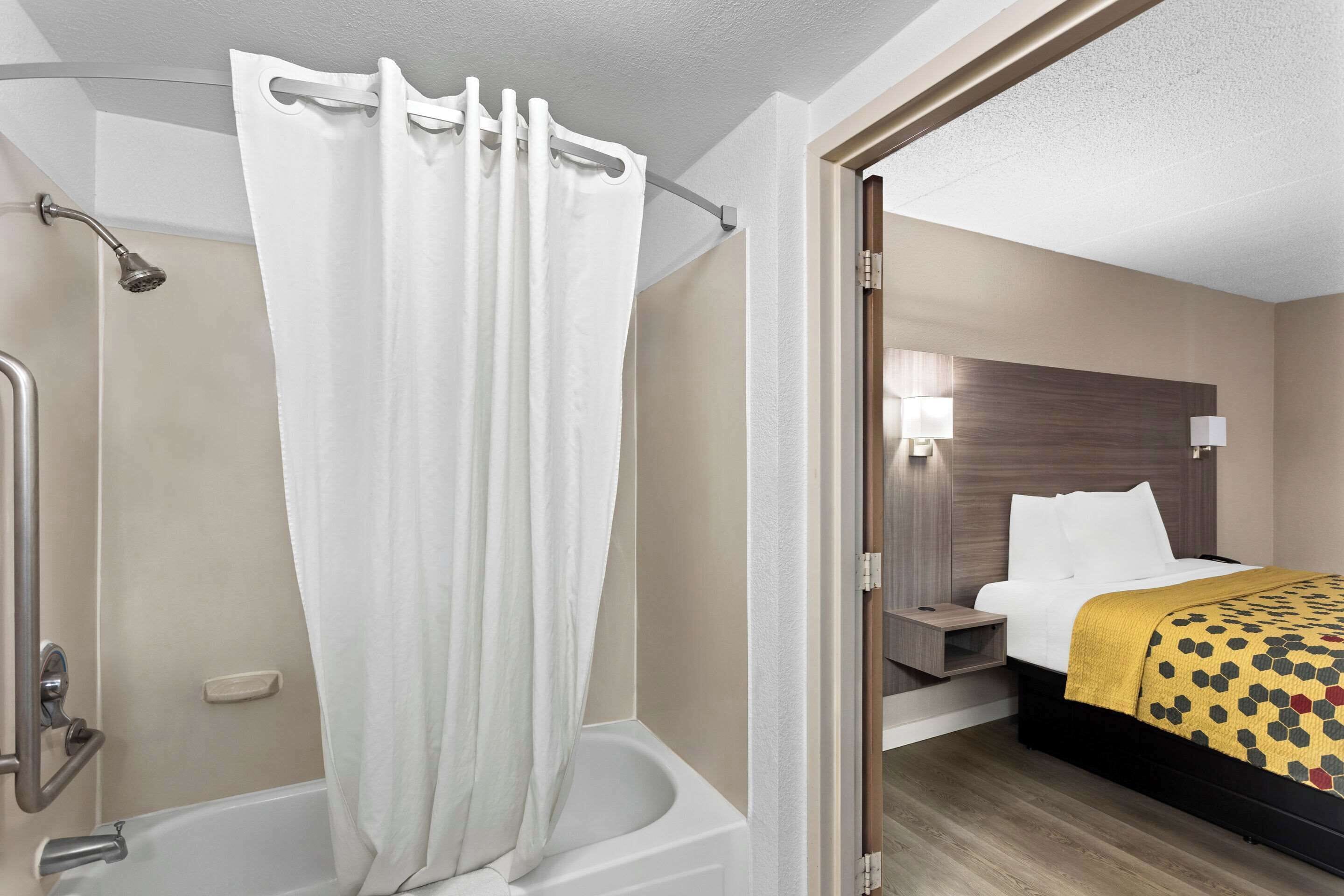 Room, 1 King Bed, Accessible, Non Smoking | Desk, iron/ironing board, cribs/infant beds, rollaway beds