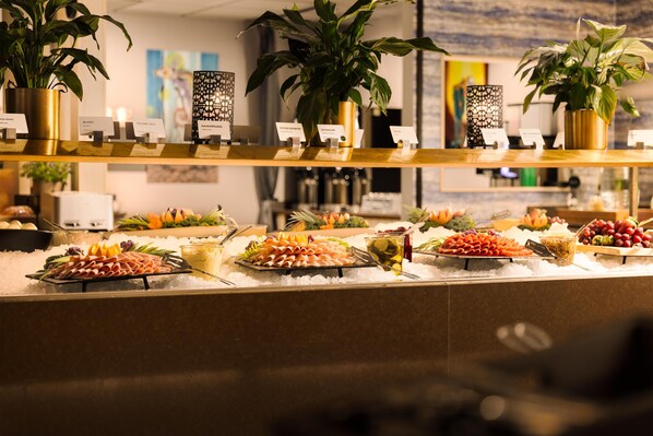 Daily buffet breakfast for a fee