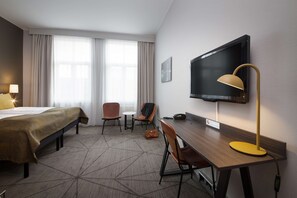 Family Room (Standard)