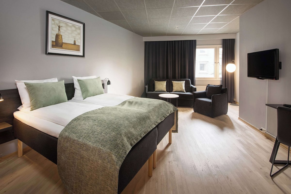 Habitación superior con 2 camas individuales | Ropa de cama hipoalergénica y insonorización