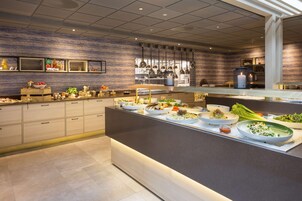 Desayuno buffet diario (NOK 200 por persona)