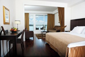 Deluxe Spa Residence | Allergiatestatut vuodevaatteet, minibaari, tallelokero huoneessa