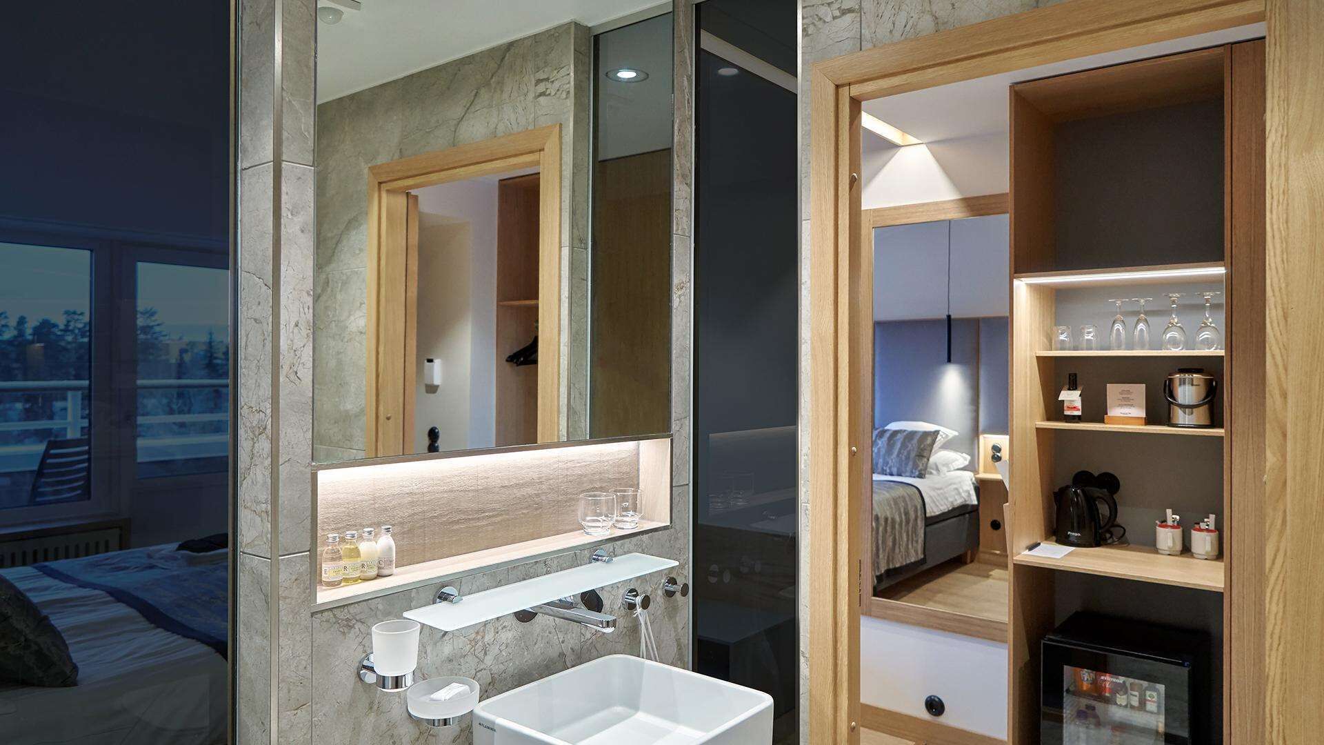 shower, free toiletries, hair dryer, bathrobes