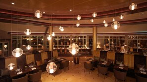 7 restaurants, breakfast, lunch, dinner served; Modern European cuisine 