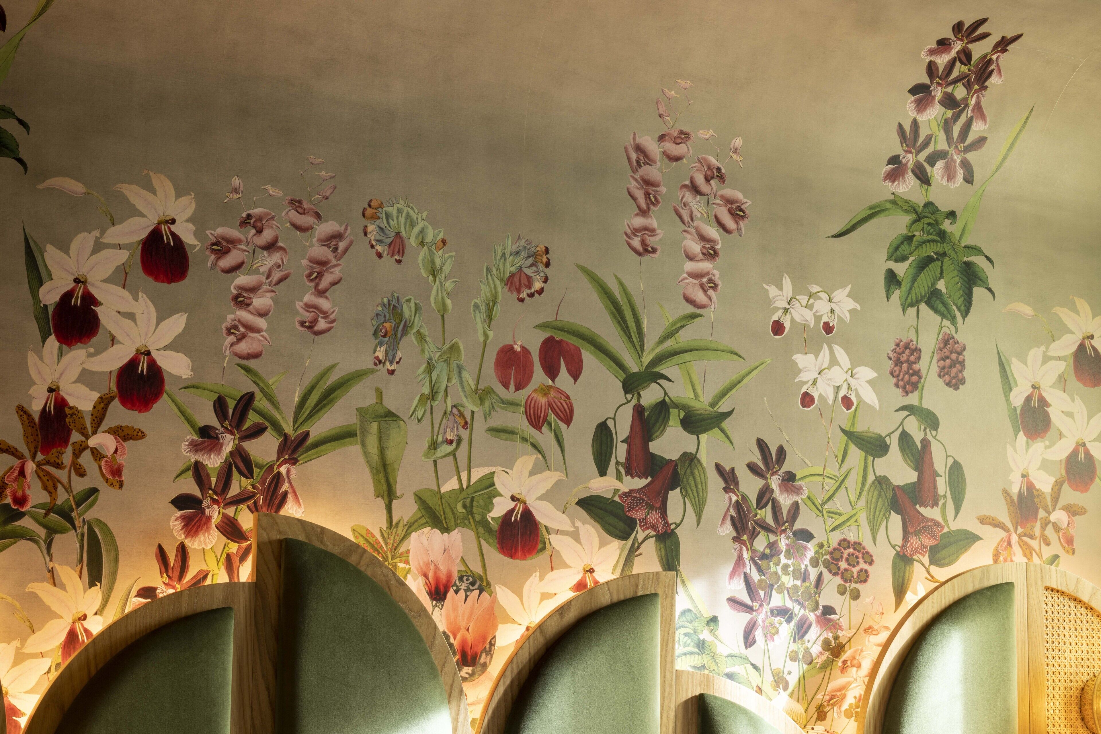 deluxe room | minibar, in-room safe, individually decorated, desk