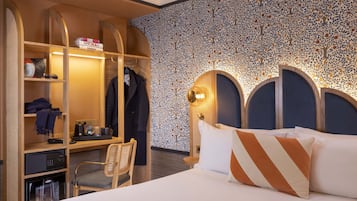 Classic-Doppelzimmer | Minibar, Zimmersafe, individuell dekoriert, Schreibtisch