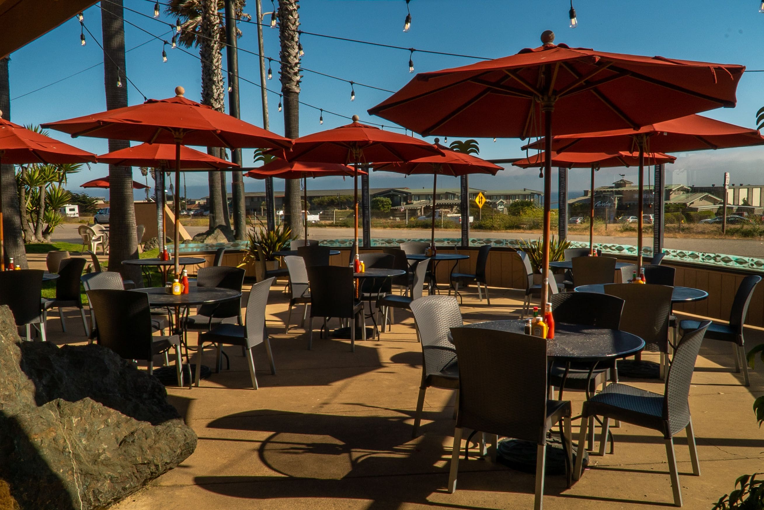 Breakfast, lunch, dinner served; American cuisine, sea views 