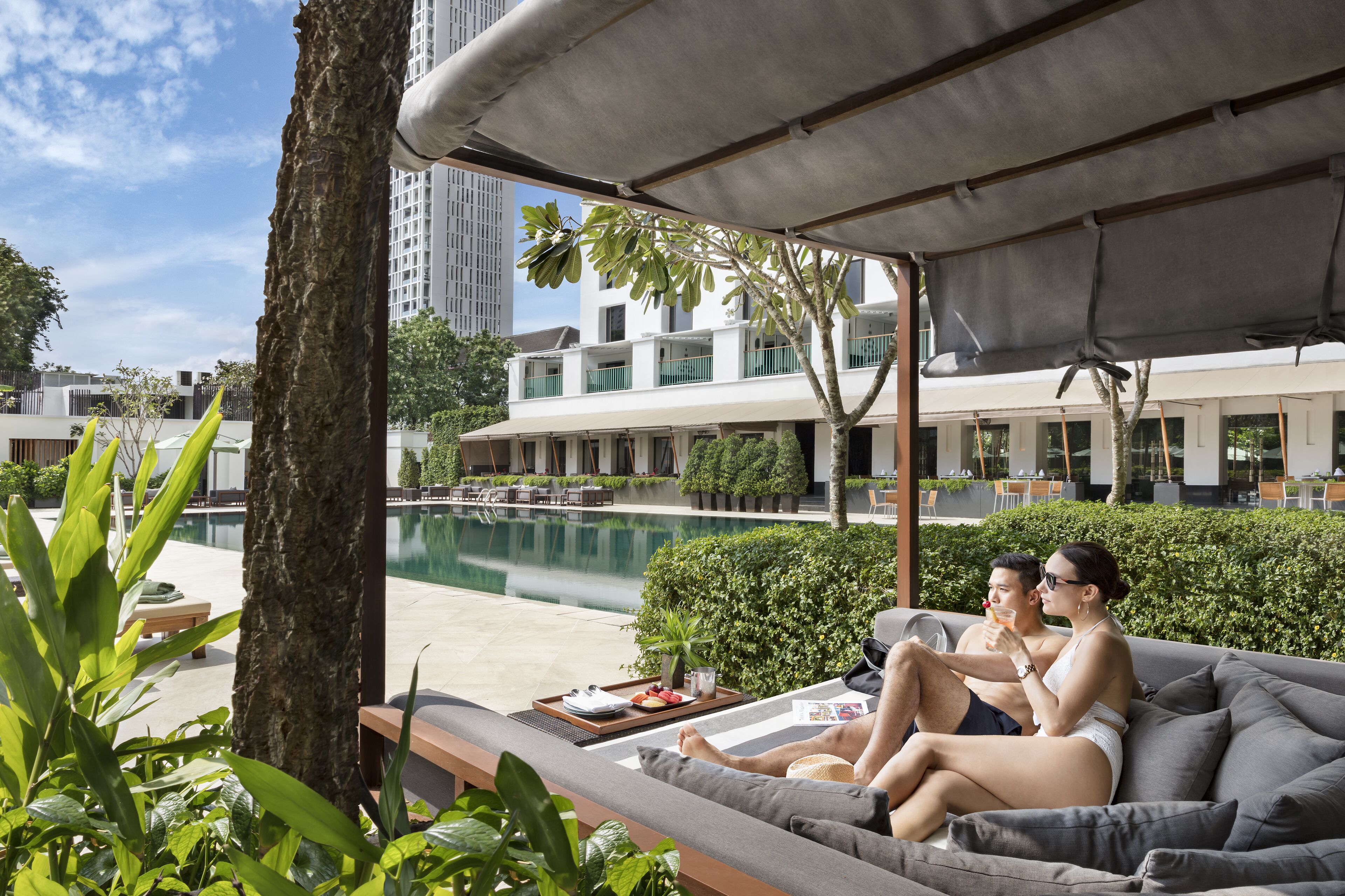 outdoor pool, free pool cabanas, pool umbrellas