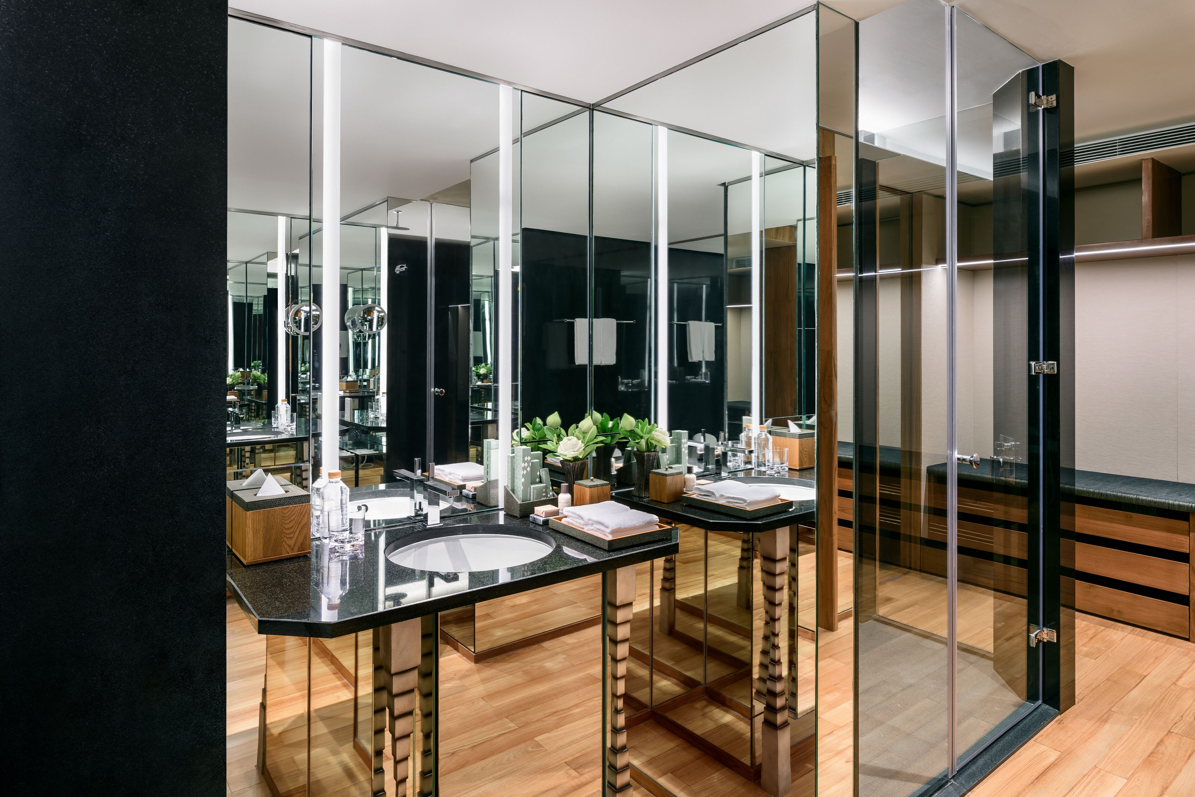 club balcony with club benefit | bathroom | separate bathtub and shower, free toiletries, hair dryer, bathrobes