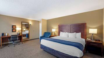 Standard Room, 1 King Bed, Non Smoking | Desk, iron/ironing board, free WiFi, bed sheets