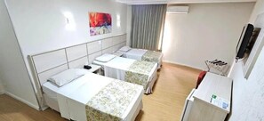 Quarto triplo standard | Frigobar, cofres nos quartos, camas extras/dobráveis (sobretaxa)