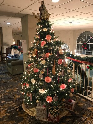 Coin salon dans le hall