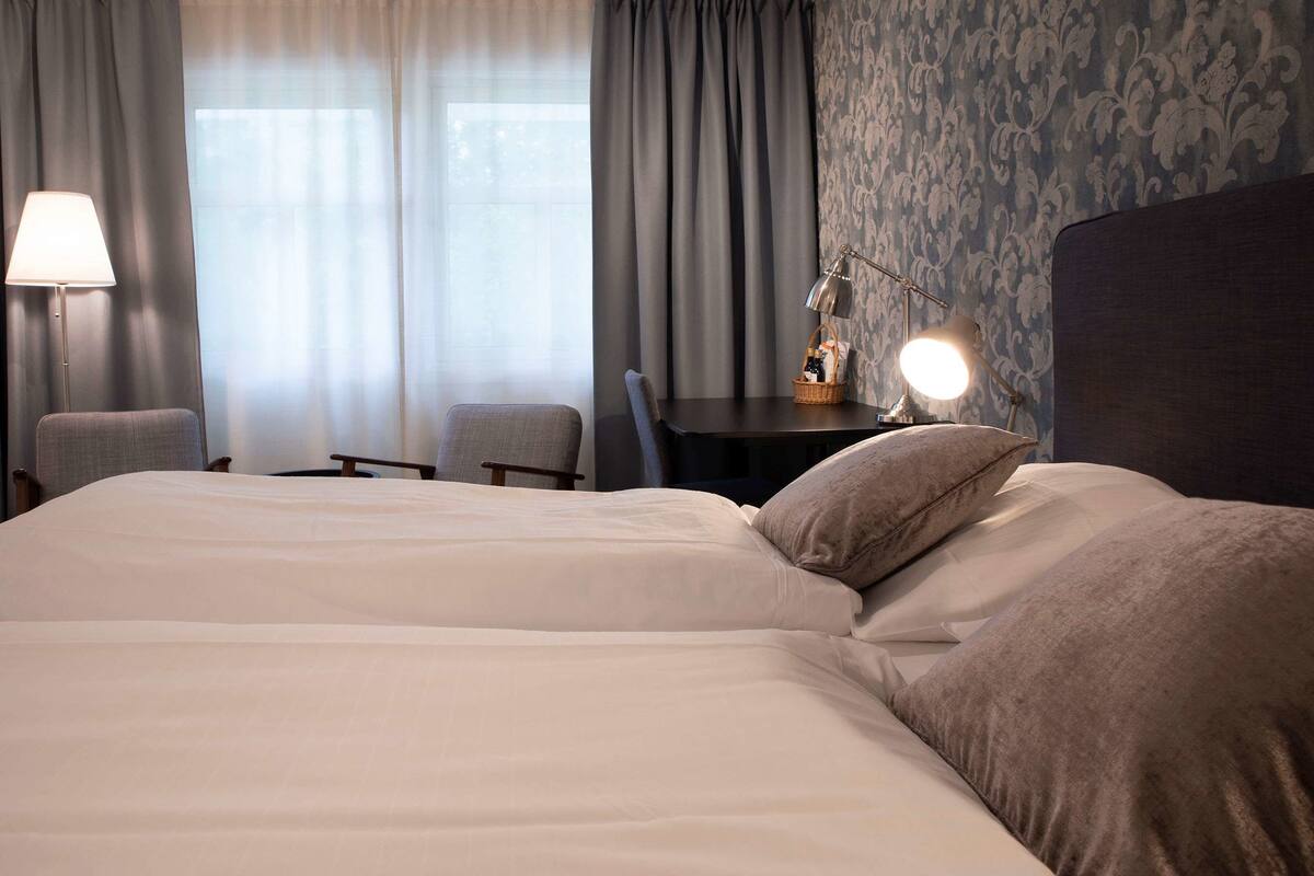 1 bedroom, in-room safe, desk, soundproofing