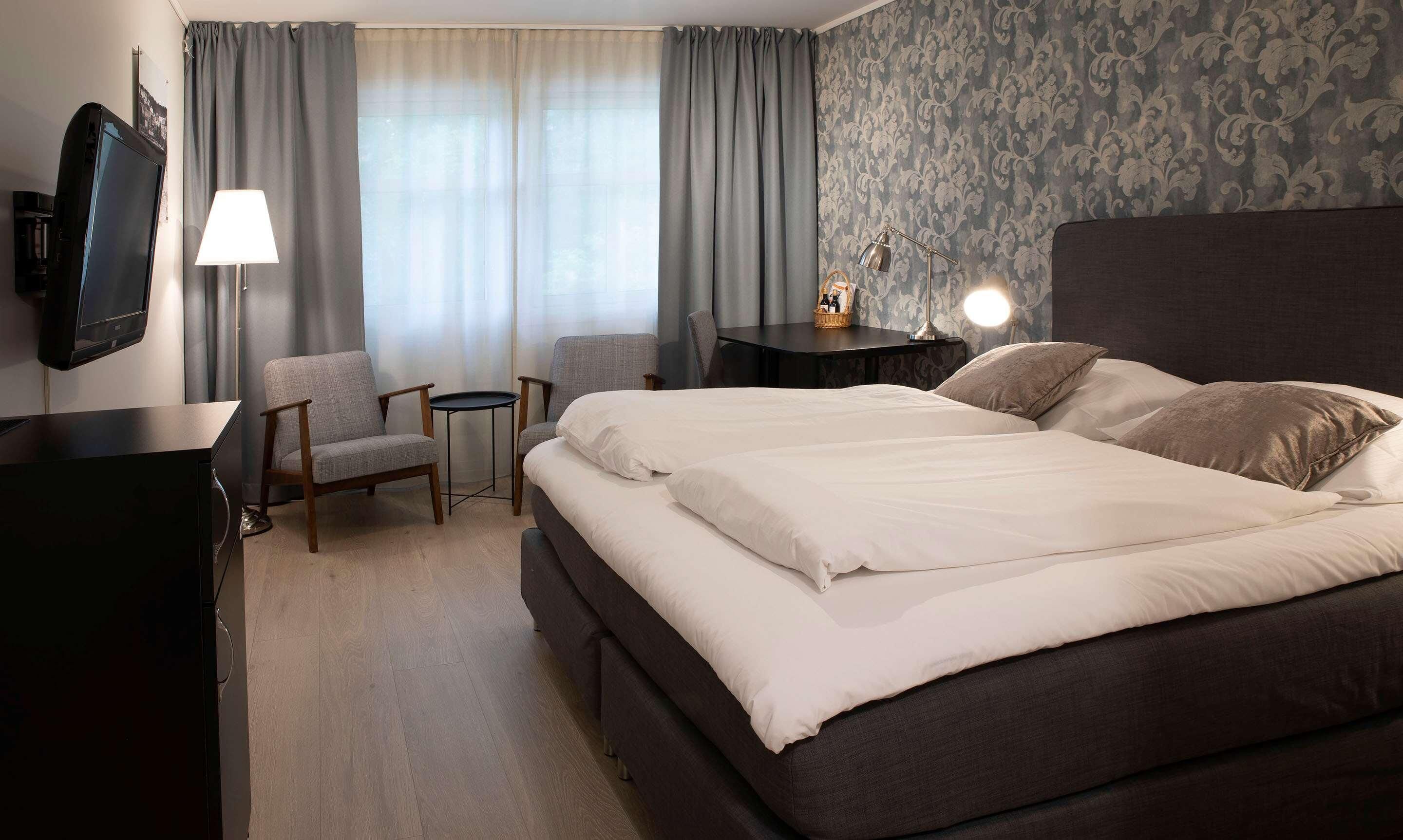 In-room safe, desk, soundproofing, iron/ironing board