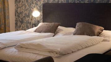 In-room safe, desk, soundproofing, iron/ironing board