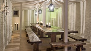 Breakfast and dinner served, international cuisine