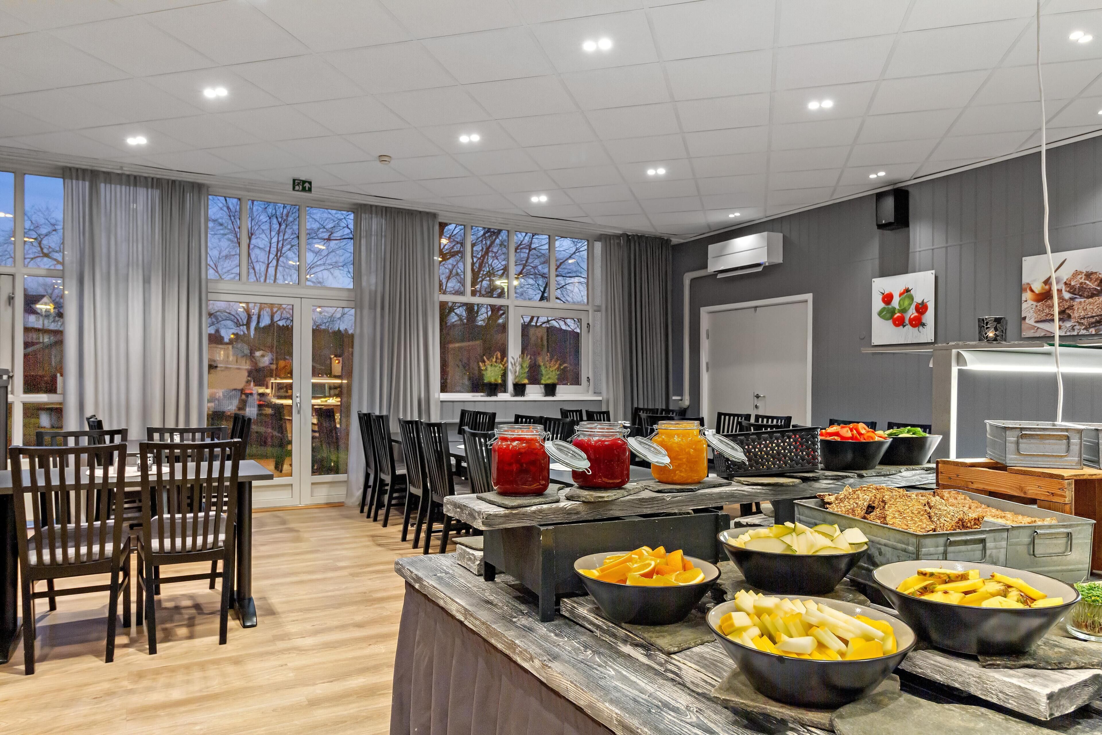 Komplett frokost er inkludert hver dag