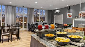 Komplett frokost er inkludert hver dag