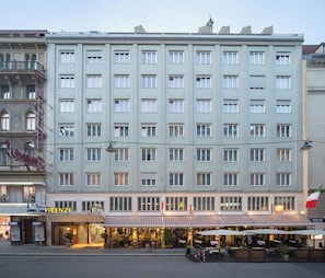 Front of property - Hotel Royal (Vienna)