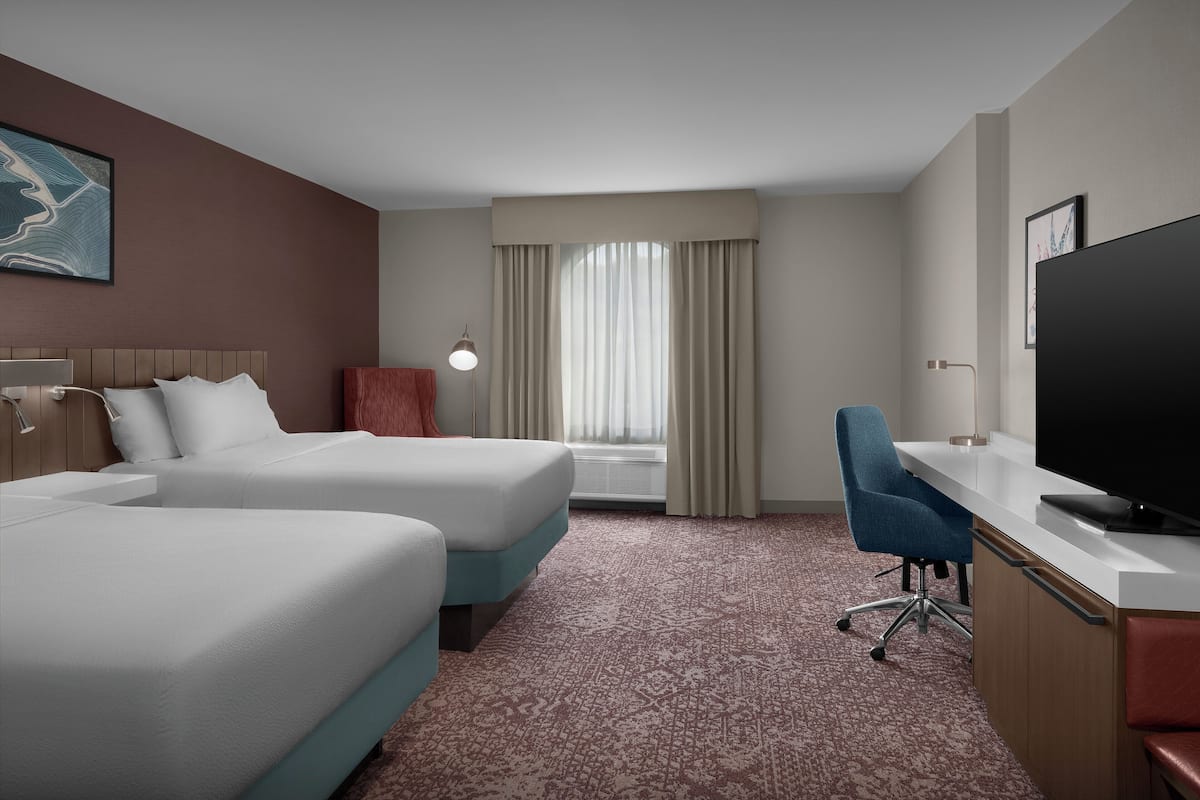 1 bedroom, in-room safe, desk, iron/ironing board