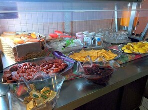 Colazione continentale inclusa, servita tutte le mattine 