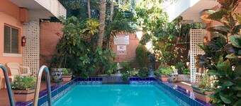 Towne Hotel