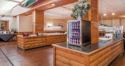 Ramada Hotel & Conference Center by Wyndham Grayling