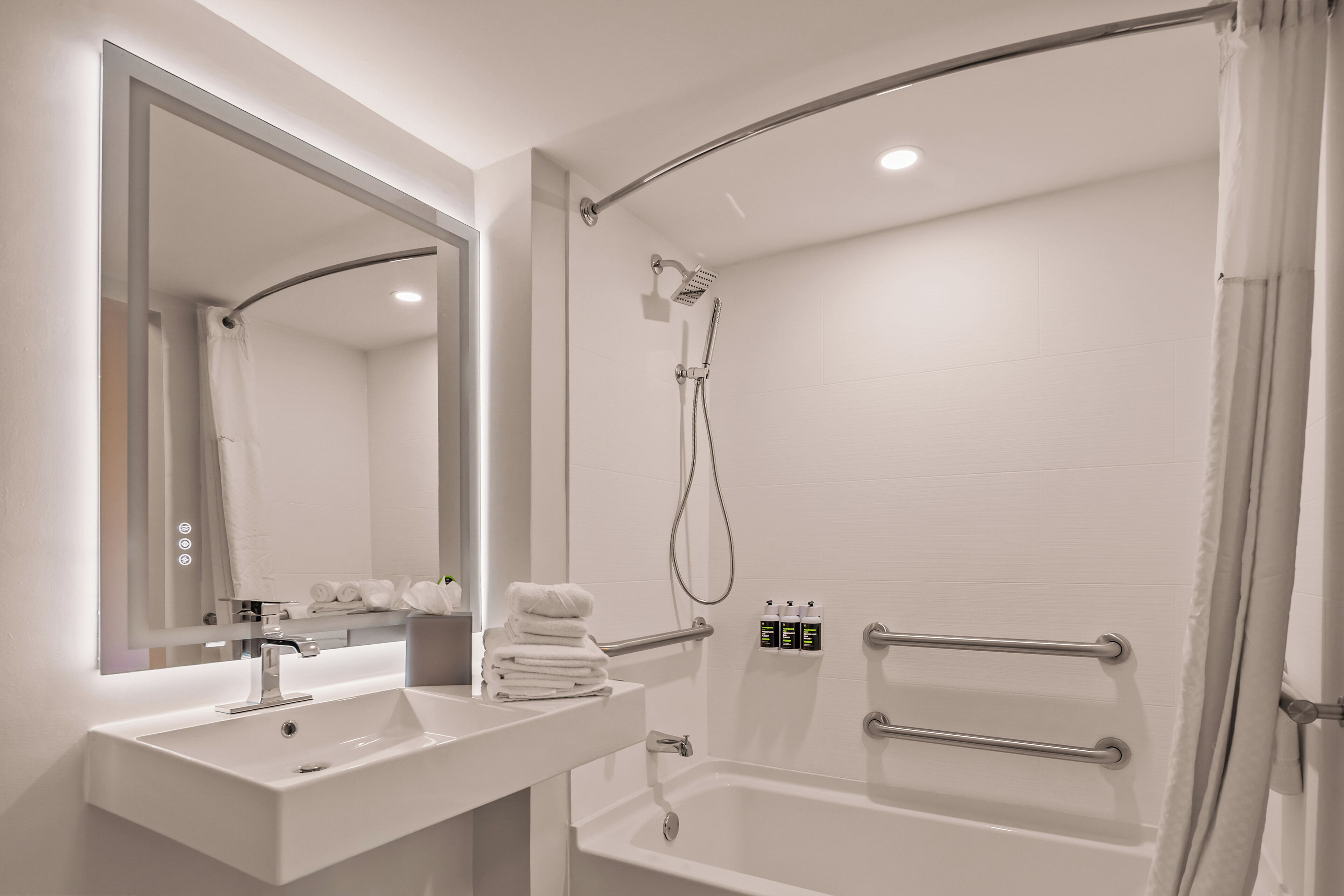 Photo - B&B HOTEL Orlando International Drive near Universal - Newly Renovated!