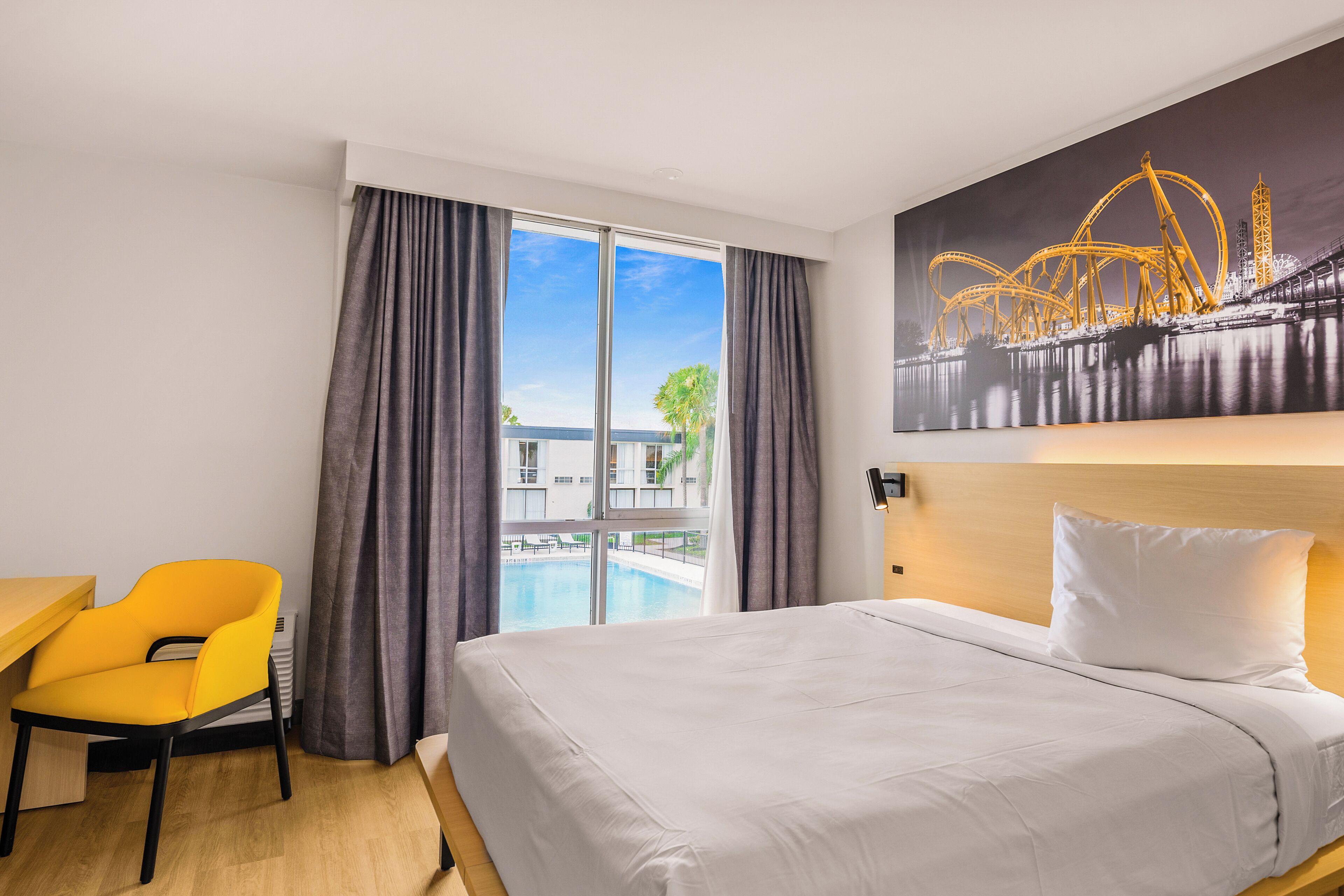 1 bedroom, Frette Italian sheets, premium bedding, Select Comfort beds