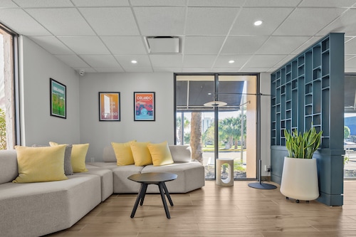 B&B Hotel Orlando International Drive Near Universal - Newly Renovated!