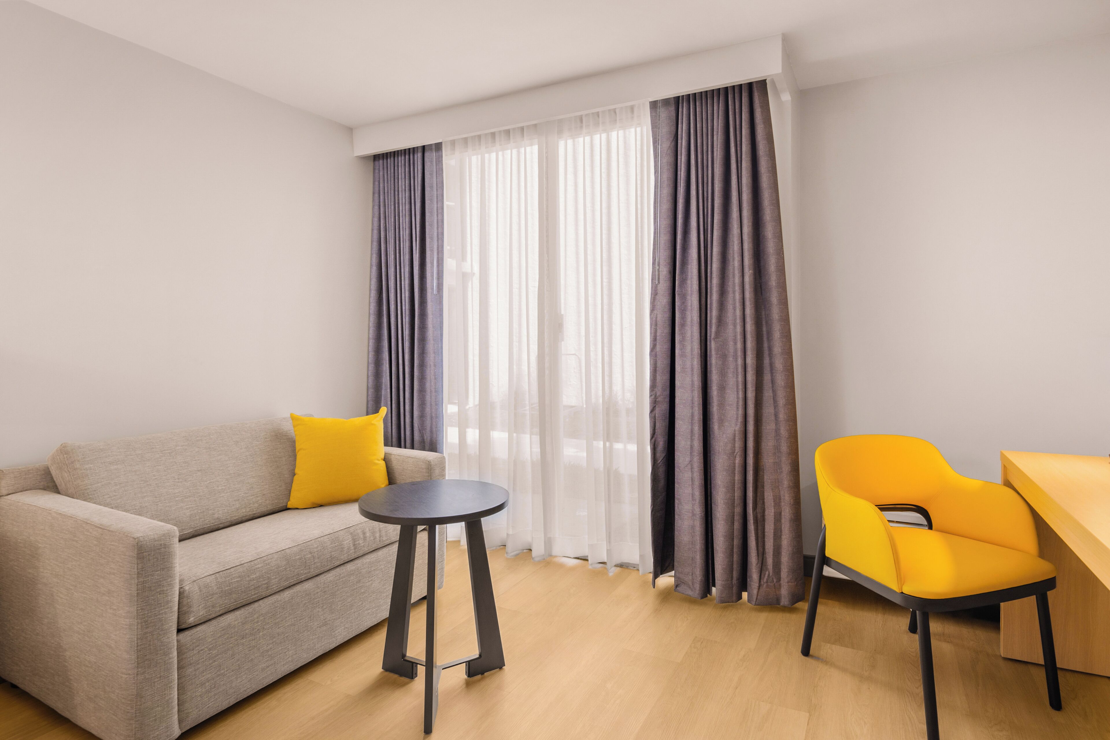 1 bedroom, Frette Italian sheets, premium bedding, Select Comfort beds