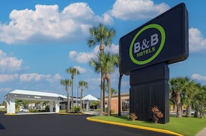 Exterior - B&B Hotel Orlando International Drive Near Universal - Newly Renovated! (Orlando)