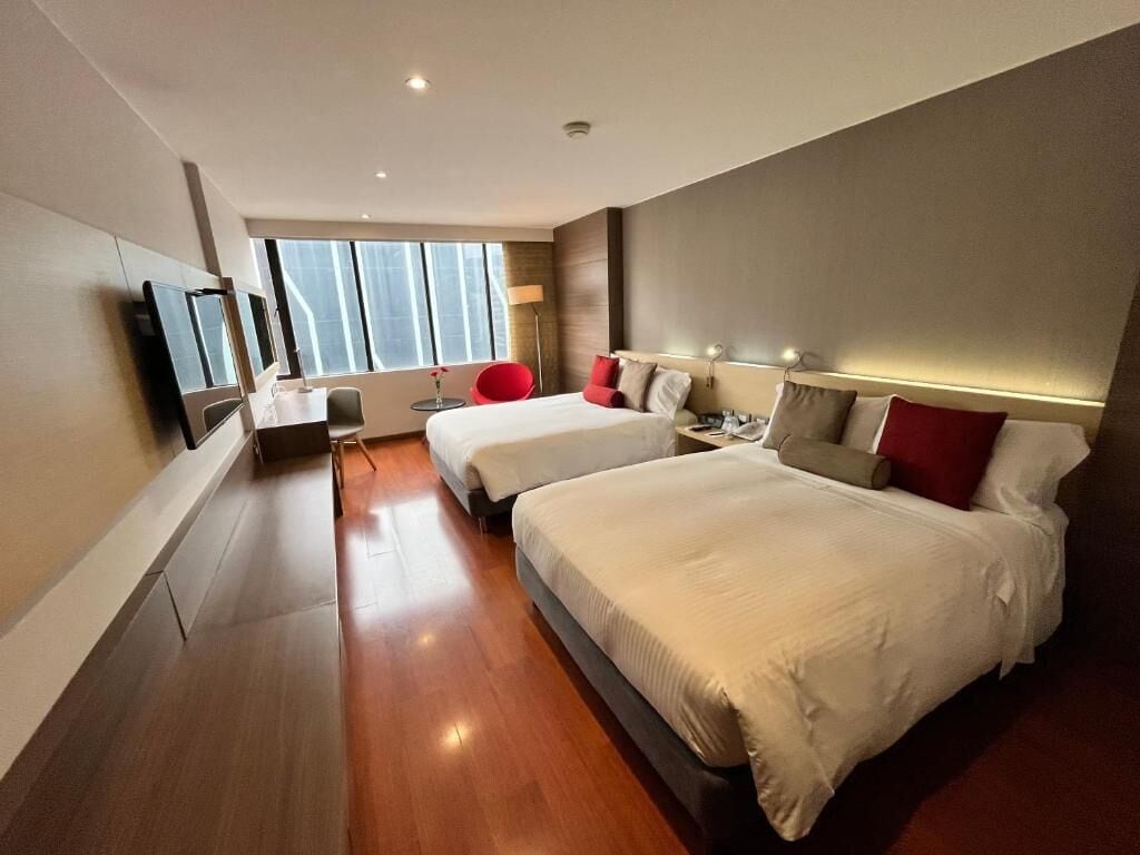 superior twin room | 1 bedroom, in-room safe, desk, laptop workspace