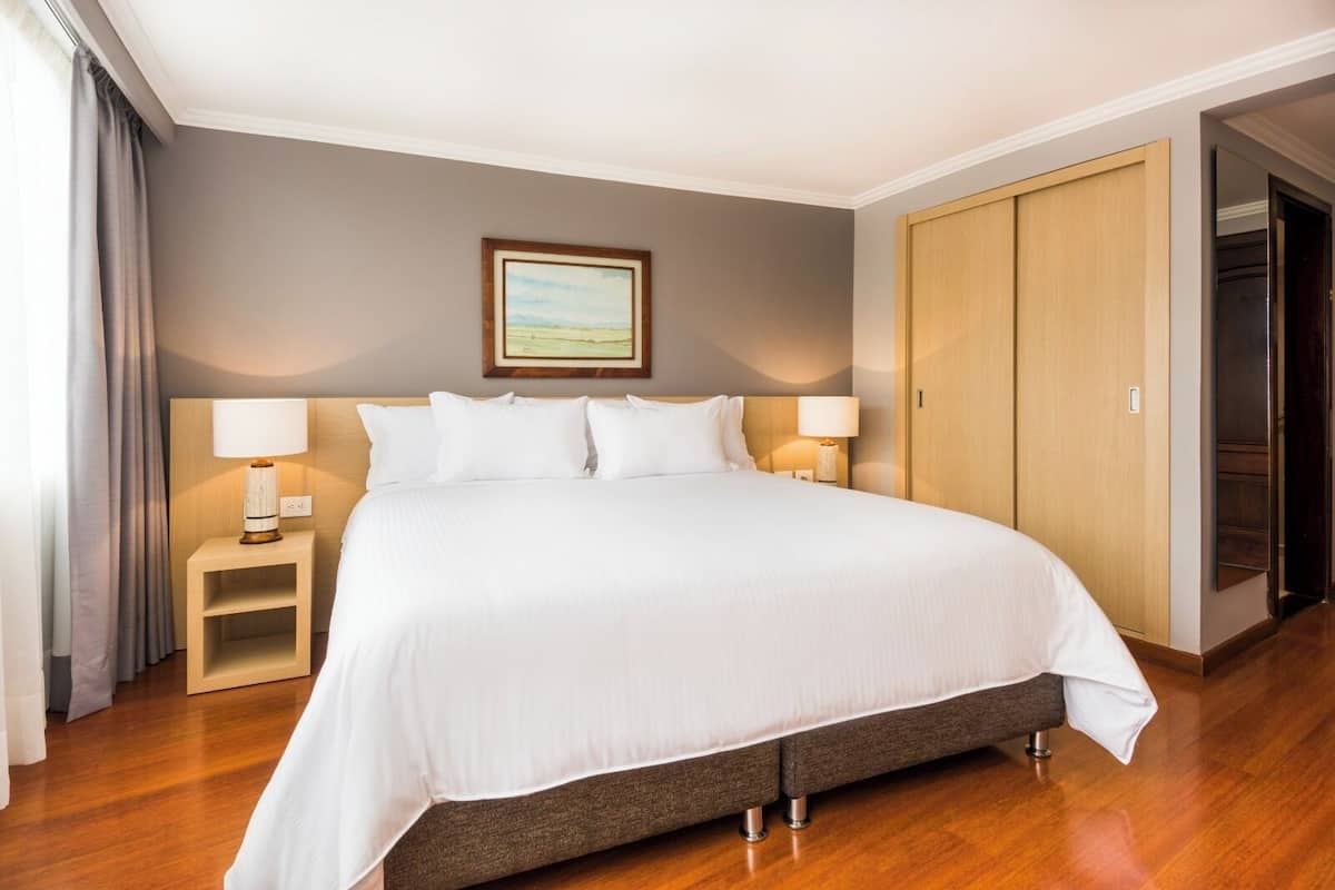 Premium Double or Twin Room | In-room safe, desk, laptop workspace, blackout curtains