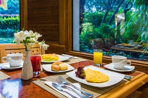 Desayuno buffet incluido todos los días 