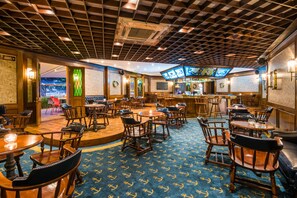 2 bars/lounges, gastropub - Cosmos 100 Hotel & Centro de Convenciones (Bogotá)