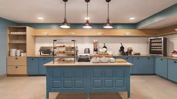 Free daily buffet breakfast