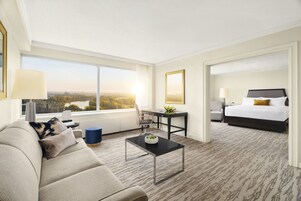 Fairmont Gold, Suite, 1 King Bed, Non Smoking | Egyptian cotton sheets, premium bedding, down comforters, pillowtop beds