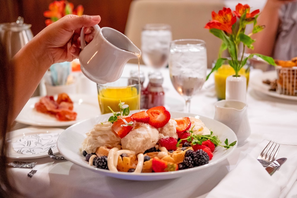 Fairmont Winnipeg by null