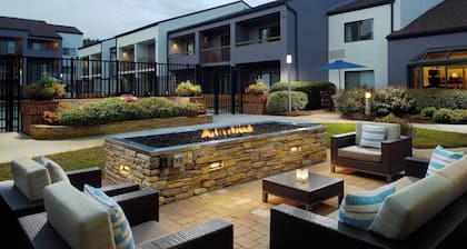Courtyard by Marriott Raleigh Midtown