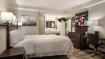 ์ค์ํธ, ๊ฐ์ด์ฃผ๋ฐฉ (Smoke Free, 3 Queen Beds) | 1 ๊ฐ์ ์นจ์ค, ์ฑ
์, ์๋ง ์ปคํผ, ๋ฌด๋ฃ WiFi
